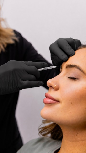 Did you know Botox is administered with one of the finest needles used in any medical procedure? 💉
First-time patients are often surprised by how quick and comfortable the experience actually is.
Our providers will always walk you through every step before your treatment begins because knowing what to expect is part of the care we provide.
If you have questions or are ready to book a consult, call 248-588-3500.